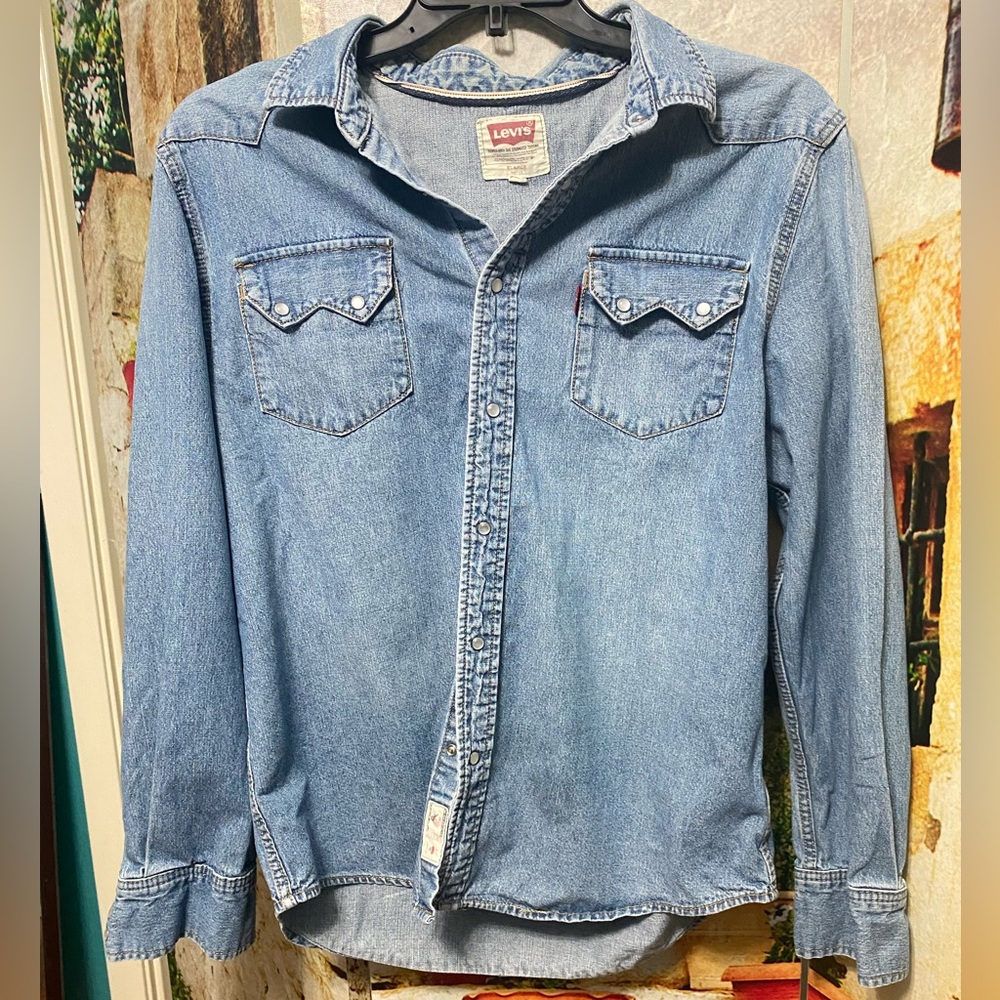 VINTAGE LEVIS BUTTON DOWN SHIRT
